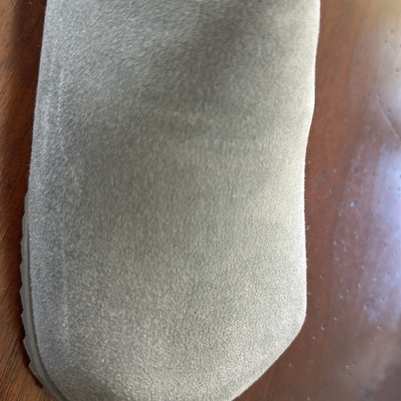 Yume Yume gray truck slides -size 37 - Picture 2 of 7